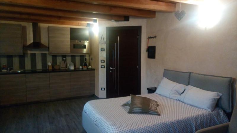 Studio Apartment image 2