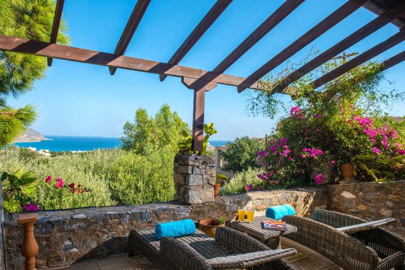 Two-Bedroom Villa image 2