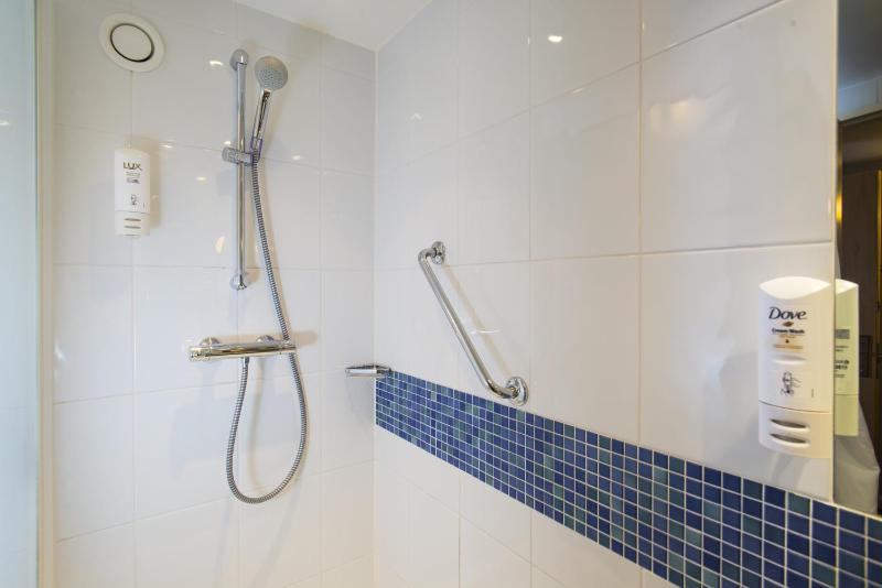 Standard Double Room with Sofa Bed and Free Hot Breakfast image 1