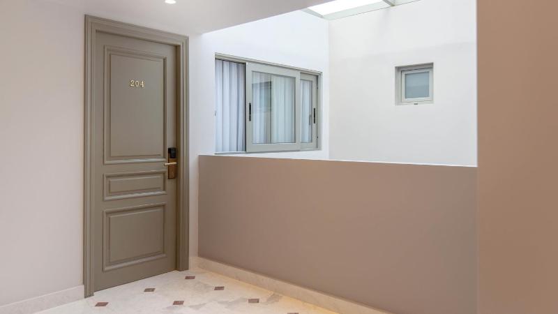 Two-Bedroom Suite with Internal View image 3