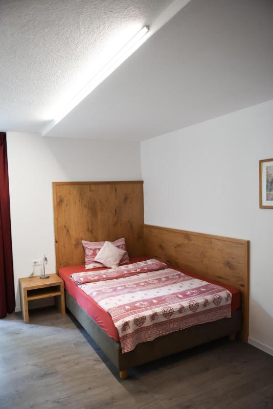 Single Room image 3