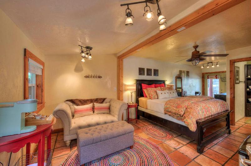 Cali Cochitta Vacation Rentals - image 42