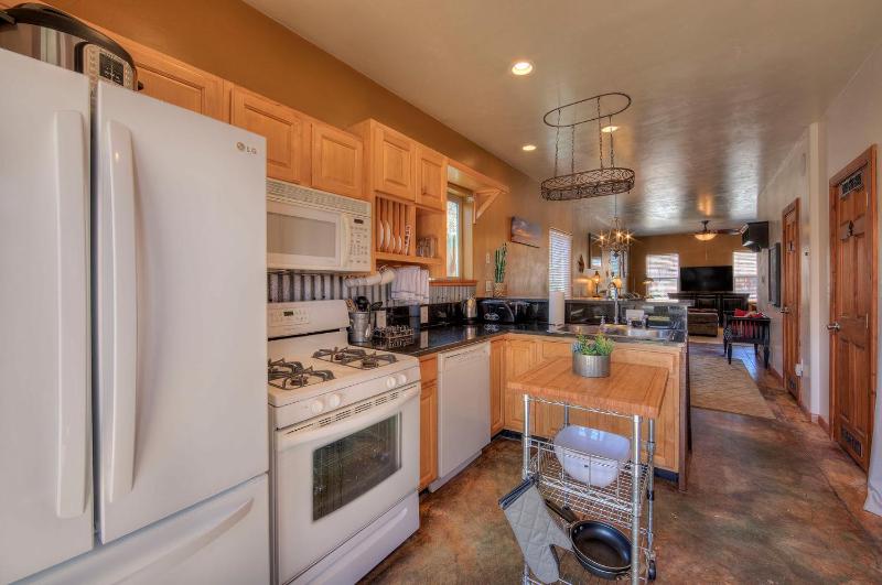 Cali Cochitta Vacation Rentals - image 33