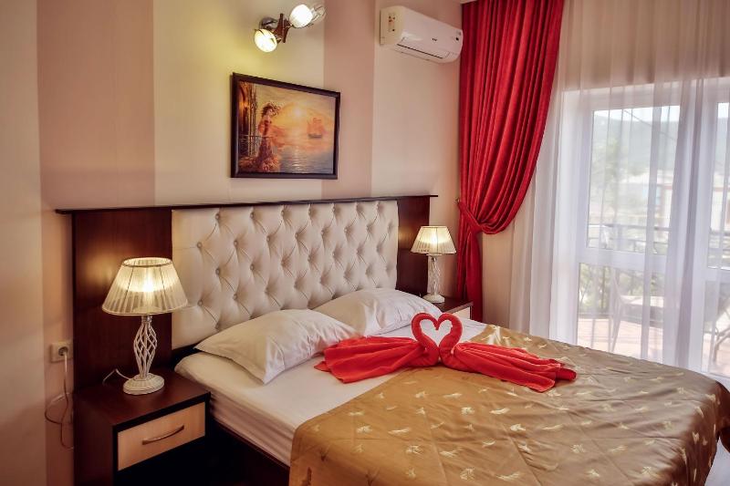 Comfort Triple Room image 1