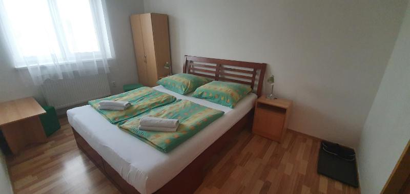 Standard Double Room image 2