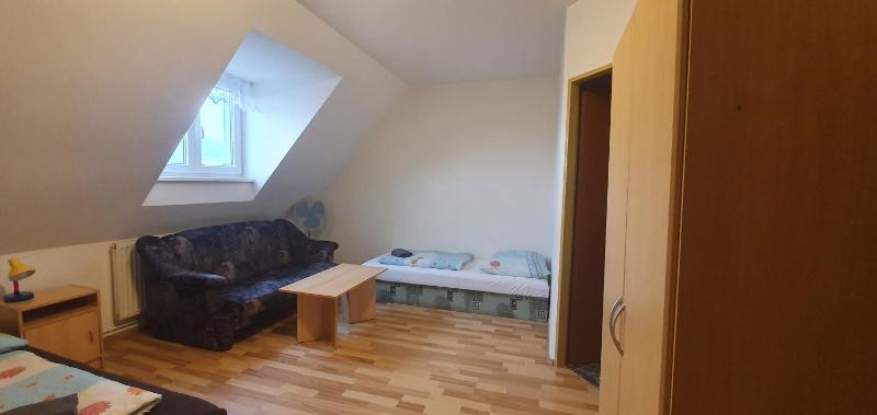 Classic Quadruple Room image 4
