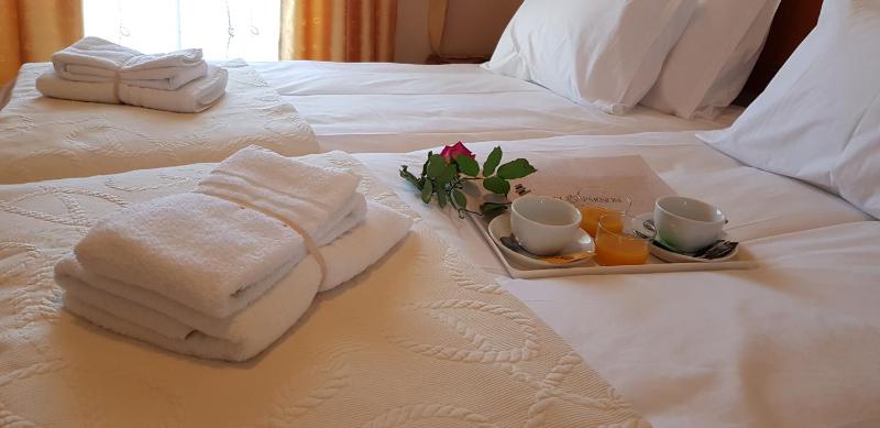 Double Room image 2