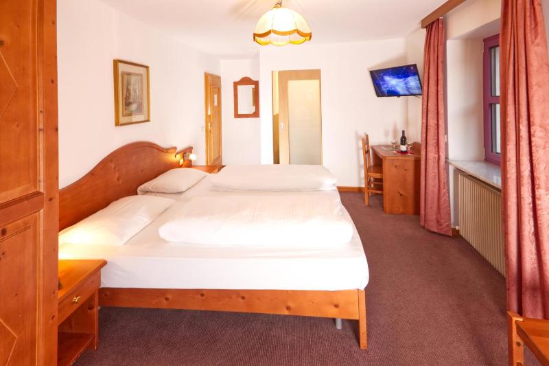 Double Room image 2