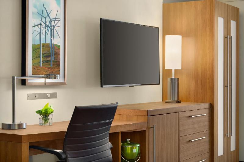 King Room image 4