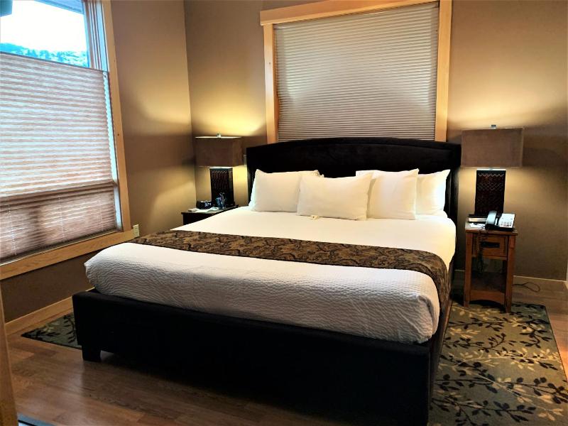 King Room image 1