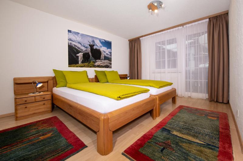 Two-Bedroom Apartment with Mountain View image 3