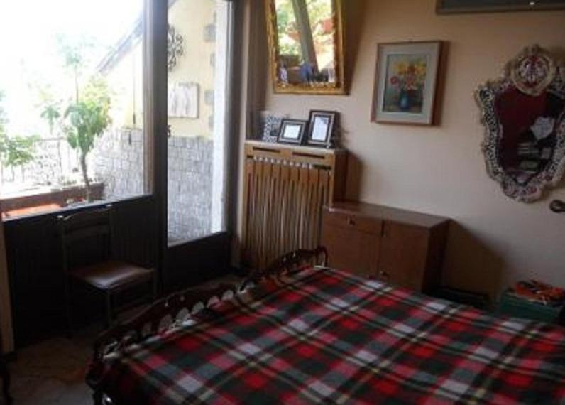 Double Room with Lake View image 4
