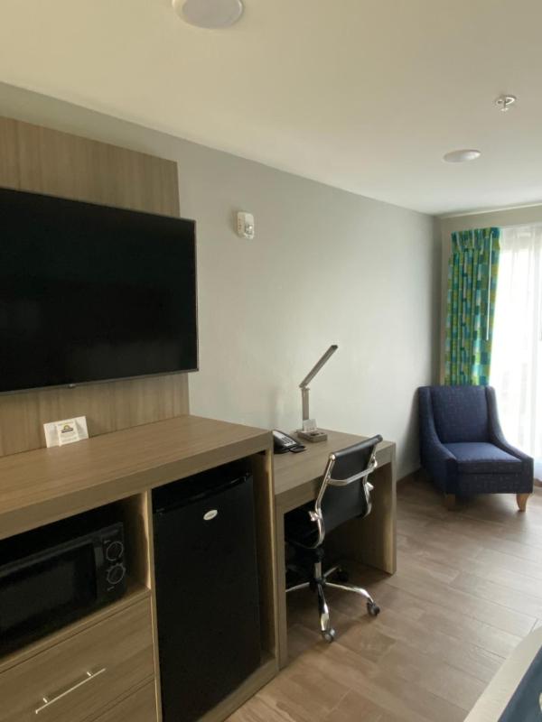 Days Inn by Wyndham Rockport Texas - image 22