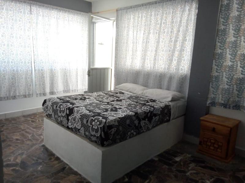 Deluxe Double Room with Balcony image 2