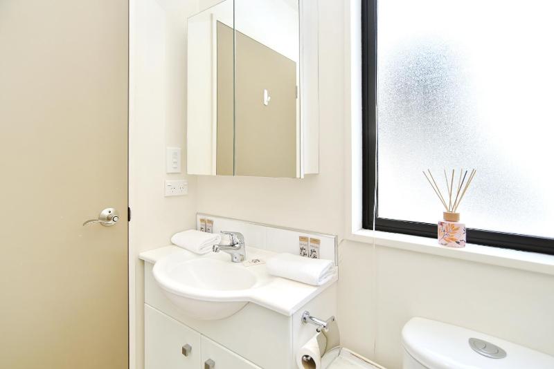 Next to Hagley Park - 7 Night special deals - Bookahome - image 15
