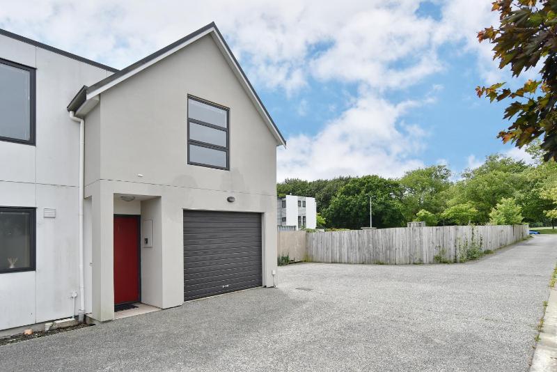 Next to Hagley Park - 7 Night special deals - Bookahome - image 42