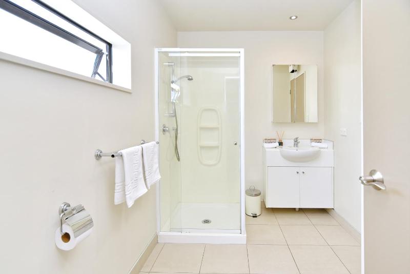 Next to Hagley Park - 7 Night special deals - Bookahome - image 5