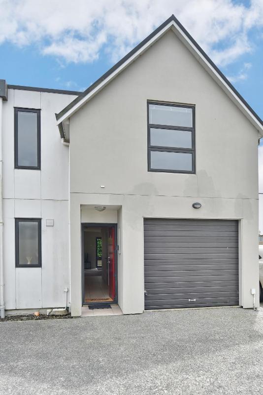 Next to Hagley Park - 7 Night special deals - Bookahome - image 50
