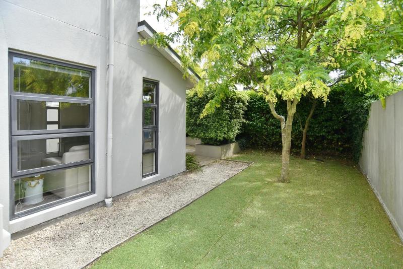 Next to Hagley Park - 7 Night special deals - Bookahome - image 27