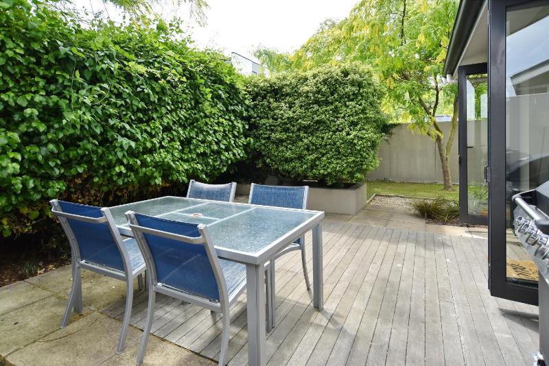 Next to Hagley Park - 7 Night special deals - Bookahome - image 13
