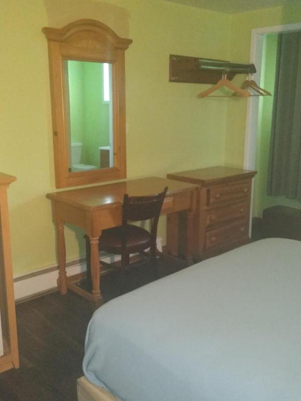 Standard Double Room with Fan image 4