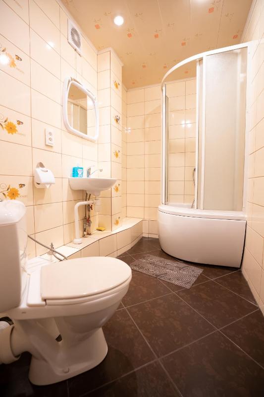 Double Room with Private Bathroom image 3