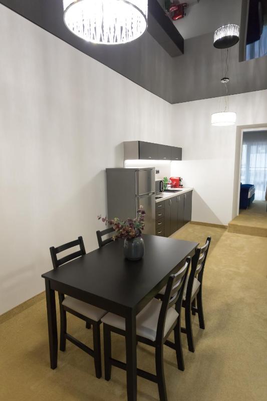 One-Bedroom Apartment image 4