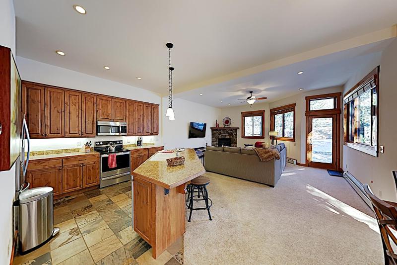 Three-Bedroom Townhouse image 2