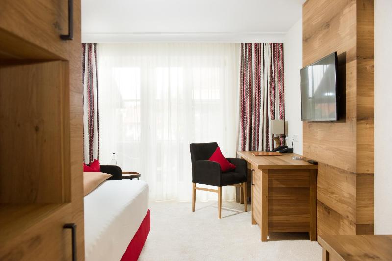Standard Single Room image 3