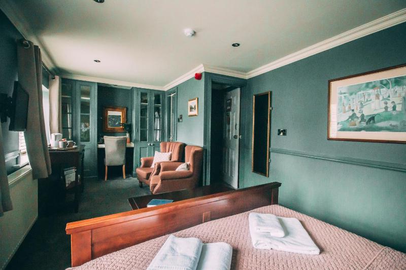Parsonage View - King Suite image 4