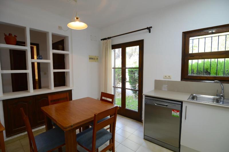 Three-Bedroom Townhouse image 2