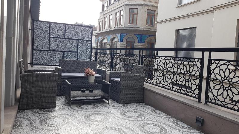 Suite with Balcony image 2