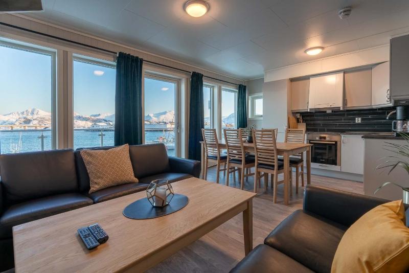 Harbour Apartment Small image 2