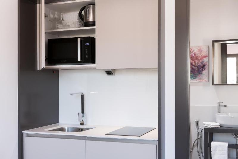 Puerta Catedral Holiday Suites - image 13
