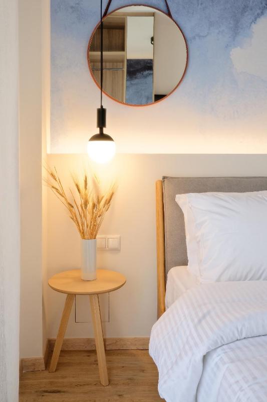 One-Bedroom Apartment image 2