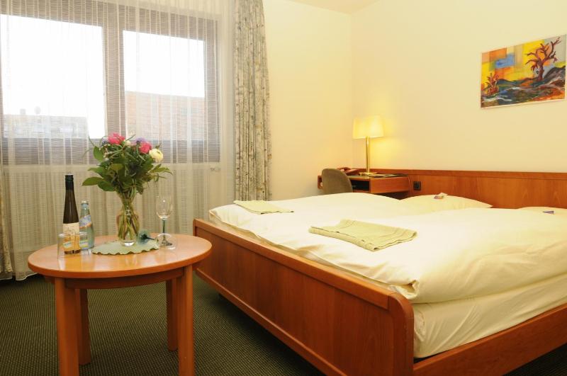 Double Room image 1