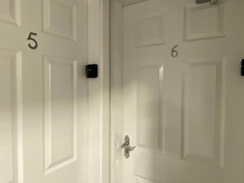 Budget Double Room image 2