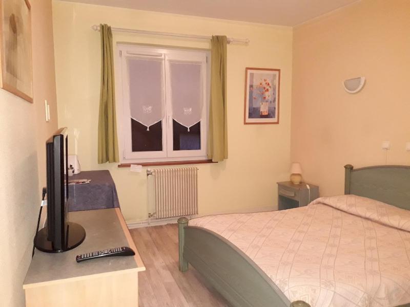 Standard Double Room image 2