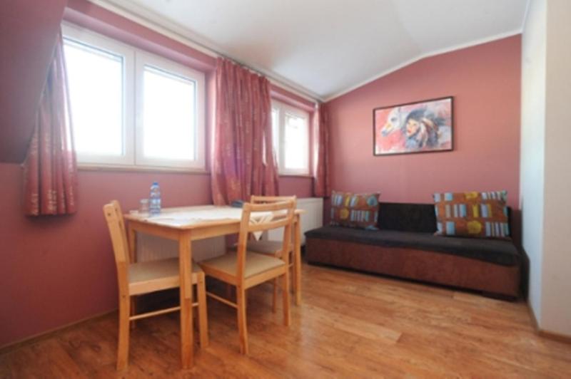 Quadruple Room image 4