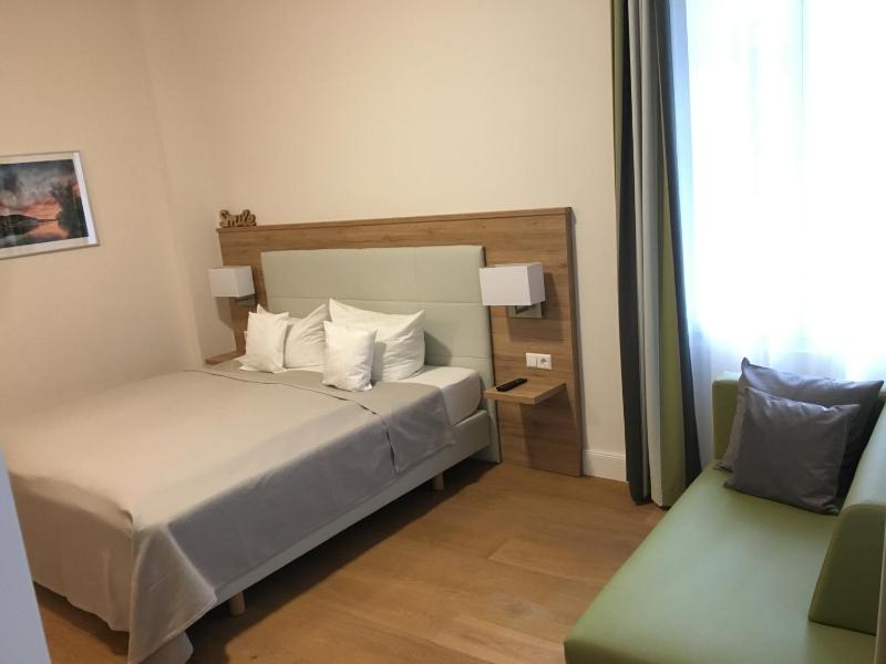 Studio Apartment image 3