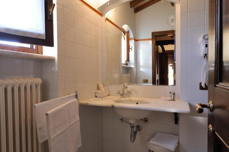 Triple Room image 4
