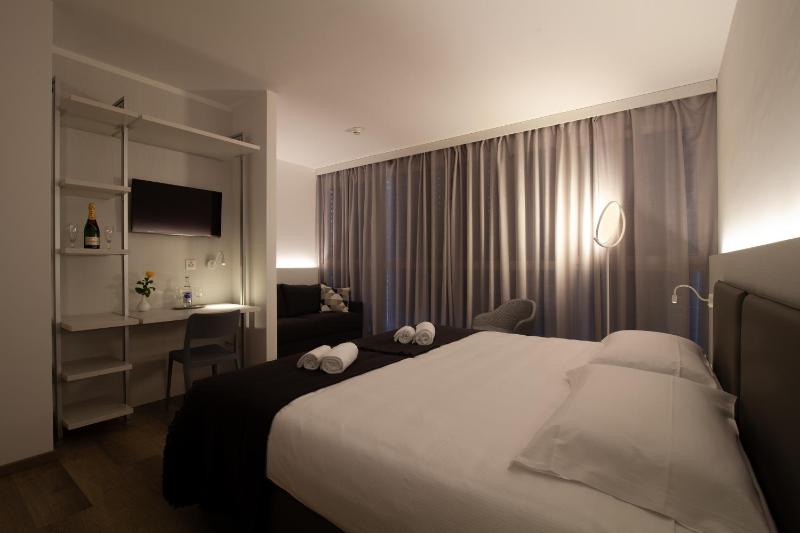 Executive Double Room image 1