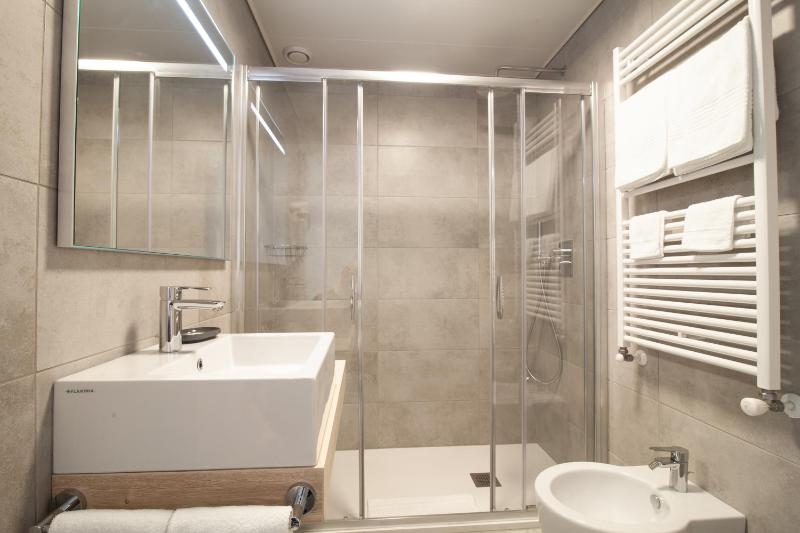 Executive Double Room image 3