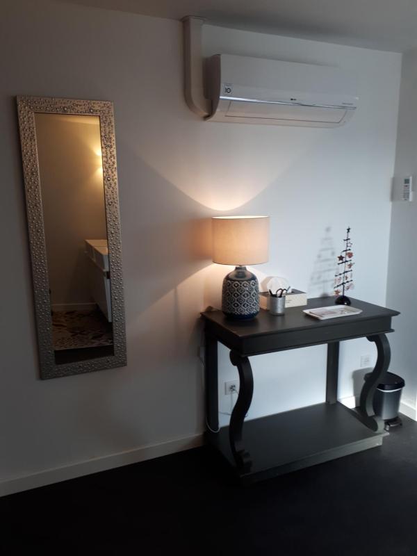Deluxe Double Room image 3