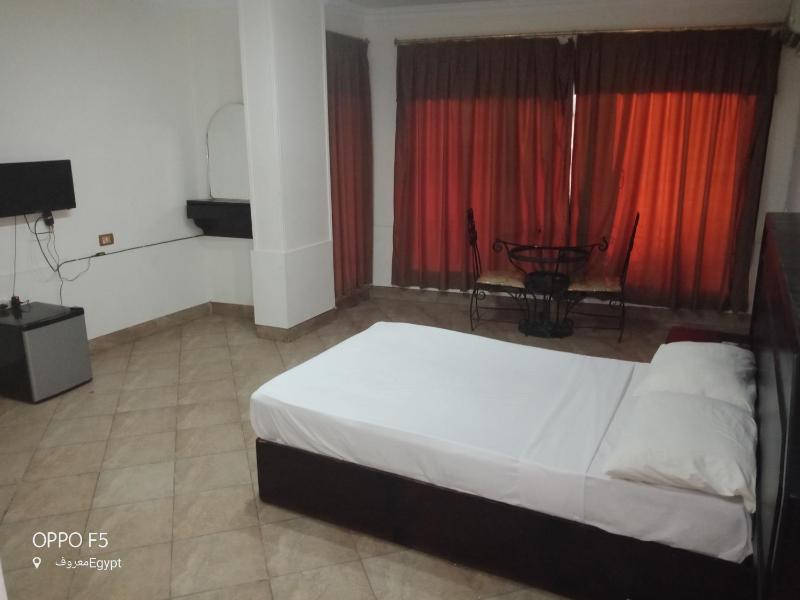 Single Room with Shared Bathroom