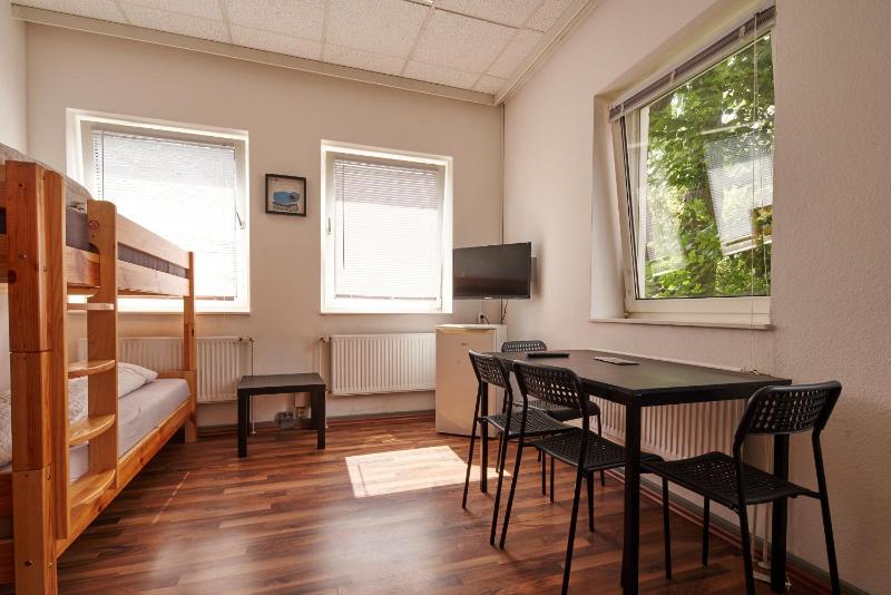 Double Room with Shared Bathroom image 3