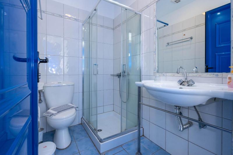 Double Room image 2