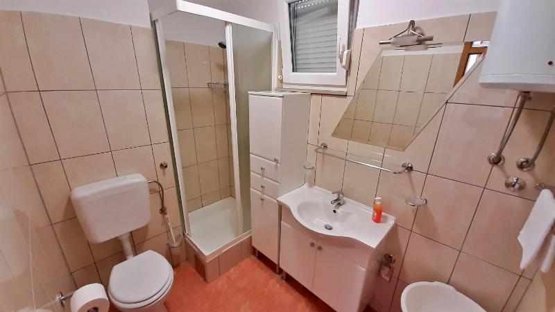 Apartment Jen - image 29