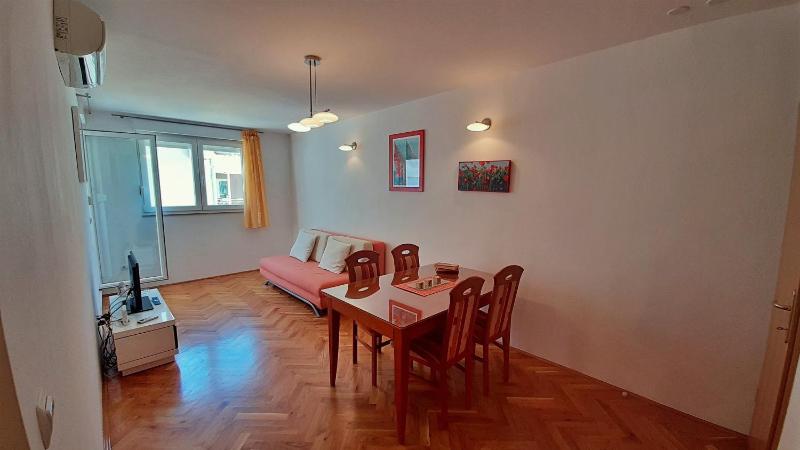 Apartment Jen - image 41