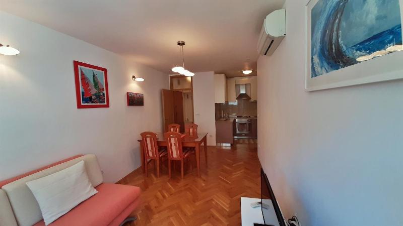 Apartment Jen - image 2
